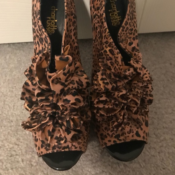 Ruffle animal print pumps - Picture 2 of 4